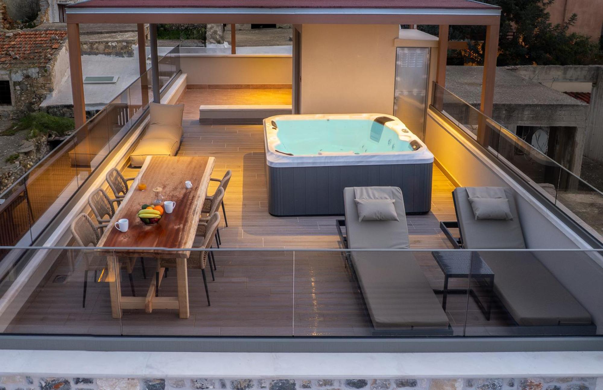 Villa Nicole - Private Pool & Rooftop Jacuzzi Hersonissos  Exterior foto