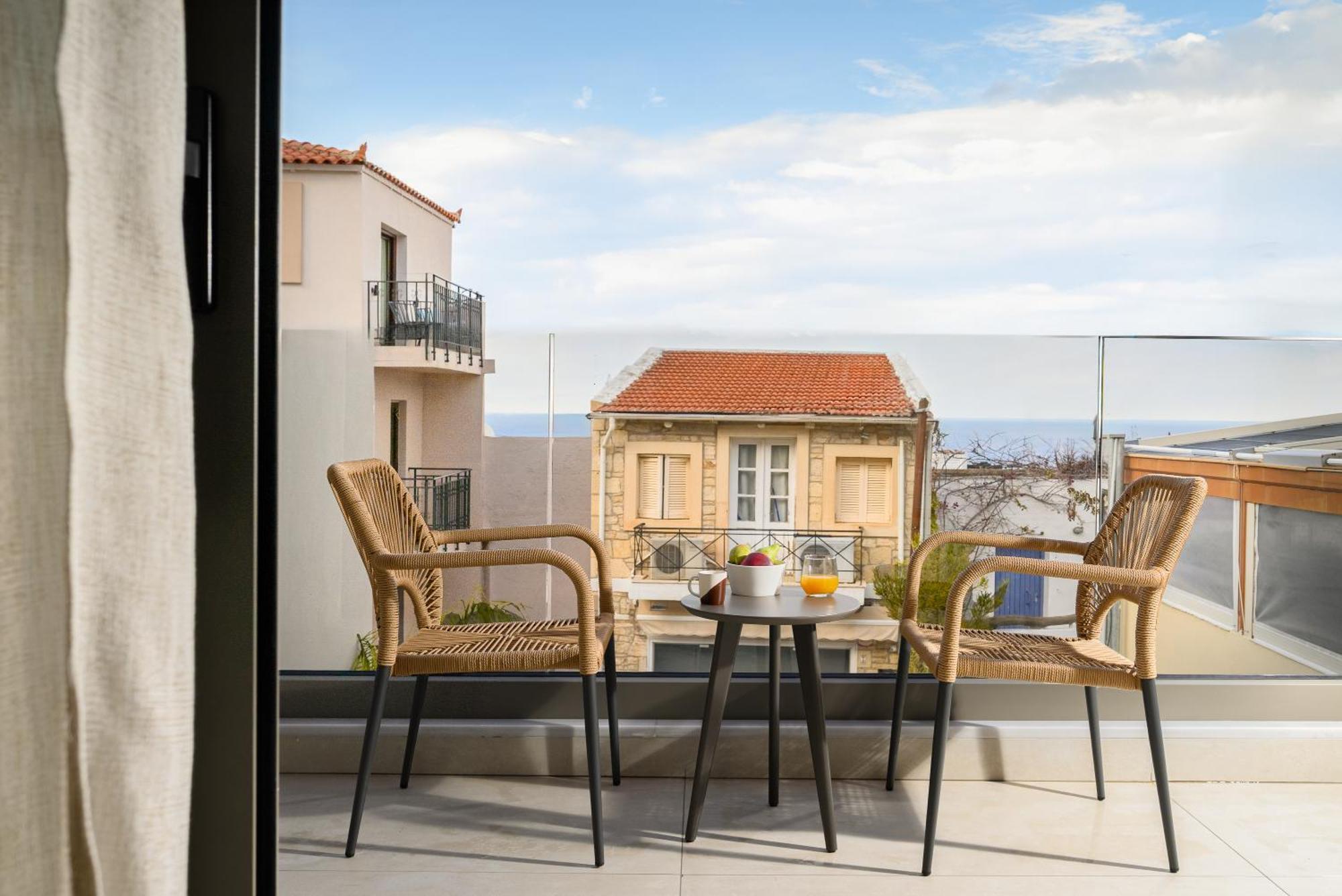 Villa Nicole - Private Pool & Rooftop Jacuzzi Hersonissos  Exterior foto