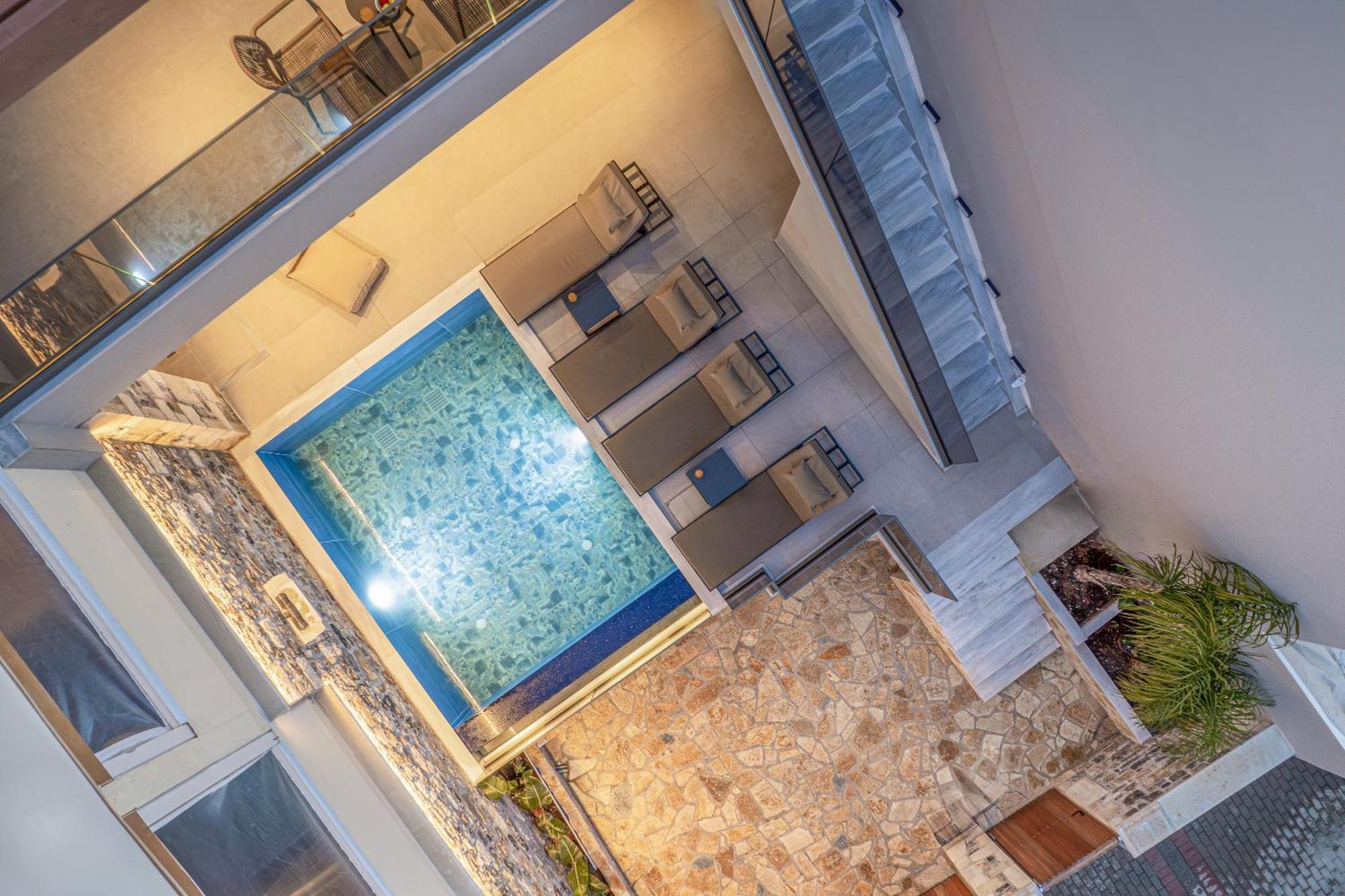 Villa Nicole - Private Pool & Rooftop Jacuzzi Hersonissos  Exterior foto
